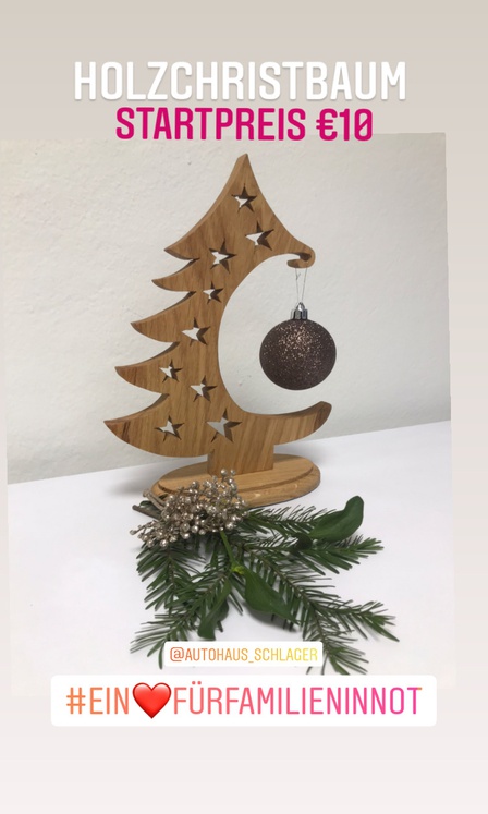 Holzchristbaum